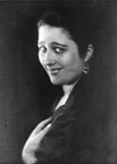 Elsa Respighi d. 1996 composer, classical works, wife of Ottorino Respighi. Inscribed: A Mme Lota Mundy con molta simpatia. Photo Grand Uff. V. Laviosa, New York