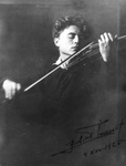 Robert Imandt playing violin