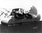 [A Centro Asturiano de Tampa float during the Gasparilla parade] by Robertson and Fresh
