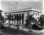 [A post office on Lee Street and First Avenue in Fort Myers] by Robertson and Fresh