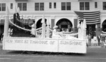 Parade float: New York Throne of Sunshine, spectators, the American Flag by Francis G. Wagner and Nelson Poynter Memorial Library
